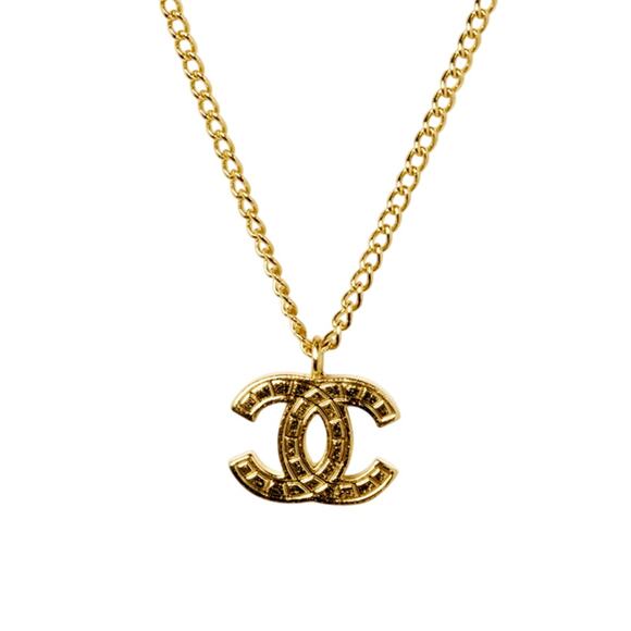 Chanel Vintage Gold Grid Motif CC Pendant Necklace w/Box & COA - Picture 1 of 10